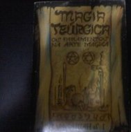 Magia Teúrgica - Os paramentos na arte mágica
