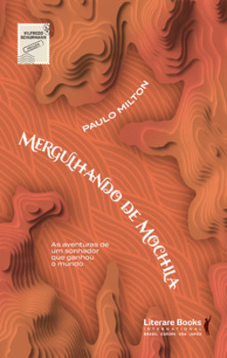Mergulhando de mochila