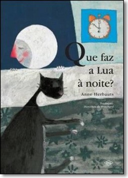 Que Faz A Lua A Noite?