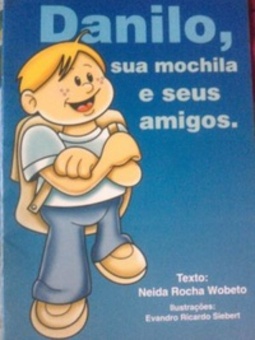 Danilo, sua mochila e seus amigos