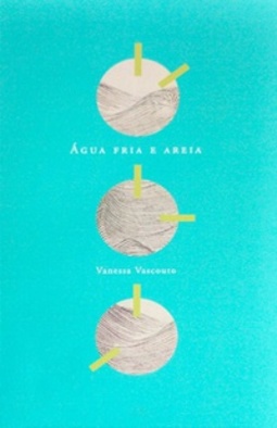 Água fria e areia