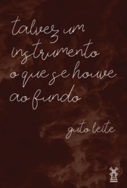 Talvez um instrumento o que se houve ao fundo