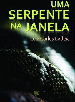 Uma serpente na janela