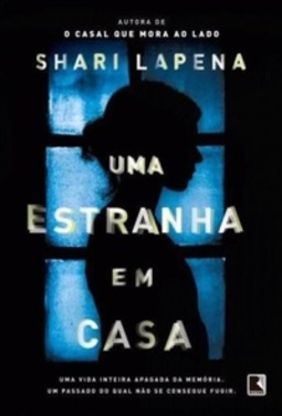 UMA ESTRANHA EM CASA 