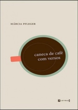 Caneca de café com versos