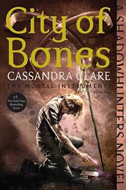 City of Bones (The Mortal Instruments Book 1) (English Edition)