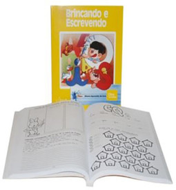 Brincando e escrevendo